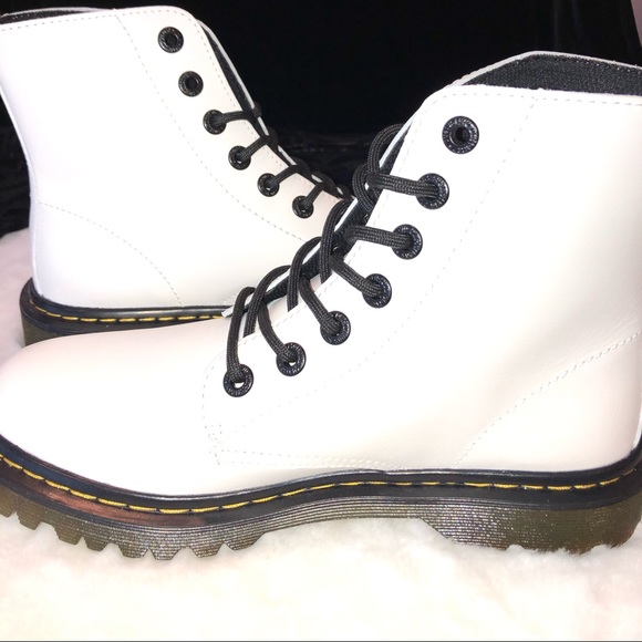 Doc Martens Luana - White 8-Eye Boots- Worn Once - Picture 6 of 6